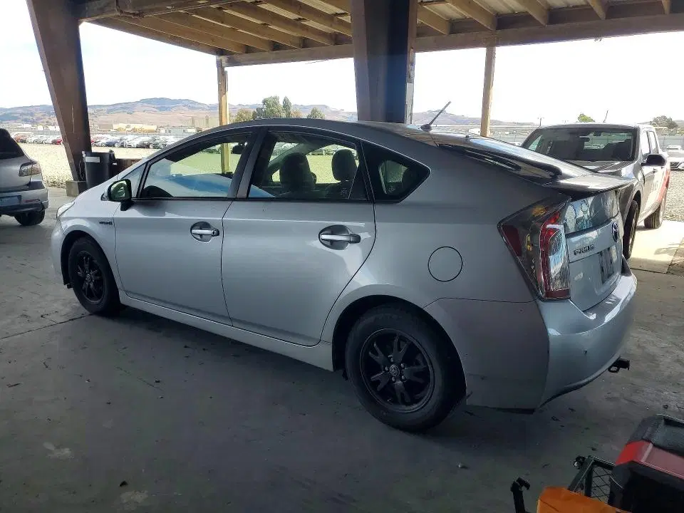 2015 Toyota Prius VIN JTDKN3DU5F1912991 фото 2