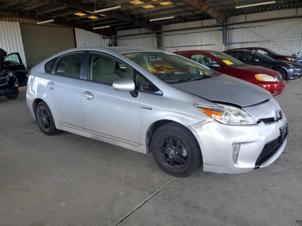 2015 Toyota Prius VIN JTDKN3DU5F1912991 фото 4