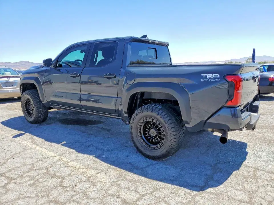 2025 Toyota Tacoma VIN 3TYLC5LN1ST029570 фото 2