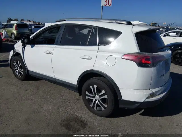 2017 Toyota RAV4 LE VIN JTMZFREV4HJ103863 фото 3