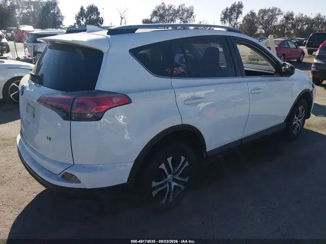 2017 Toyota RAV4 LE VIN JTMZFREV4HJ103863 фото 4