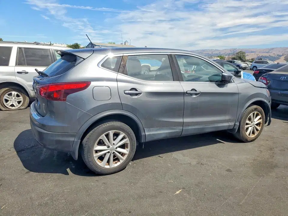 2018 Nissan ROGUE SPORT VIN JN1BJ1CP9JW196168 фото 3