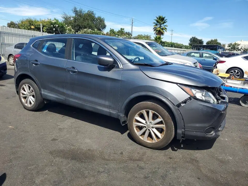 2018 Nissan ROGUE SPORT VIN JN1BJ1CP9JW196168 фото 4