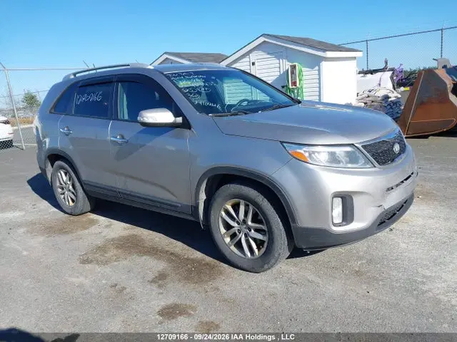 5XYKT3A65EG485435 — 2014 Kia Sorento LX, Front, фото до ремонта