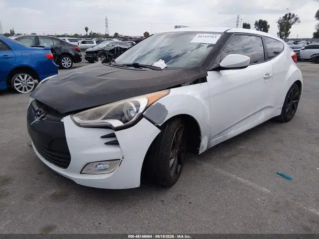 2016 Hyundai Veloster VIN KMHTC6ADXGU262633 фото 2