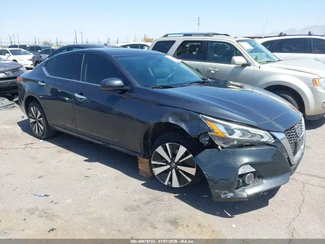 1N4BL4EV8LC164164 — 2020 Nissan Altima Sl Fwd, Right Front, фото до ремонта