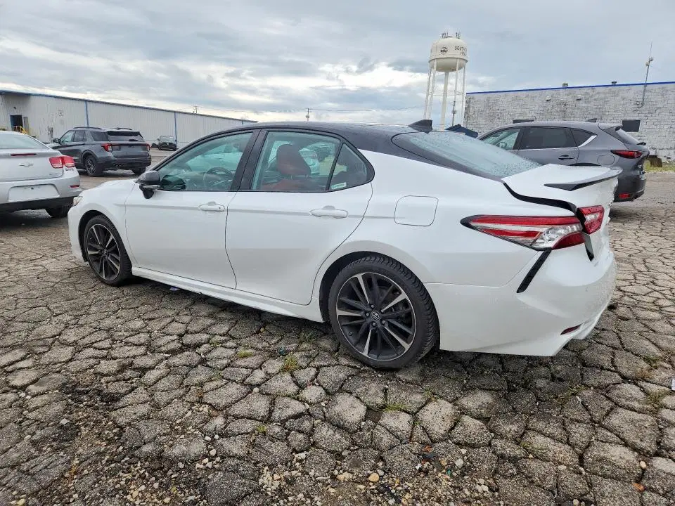 2019 TOYOTA CAMRY VIN 4T1B61HK6KU267895 фото 3