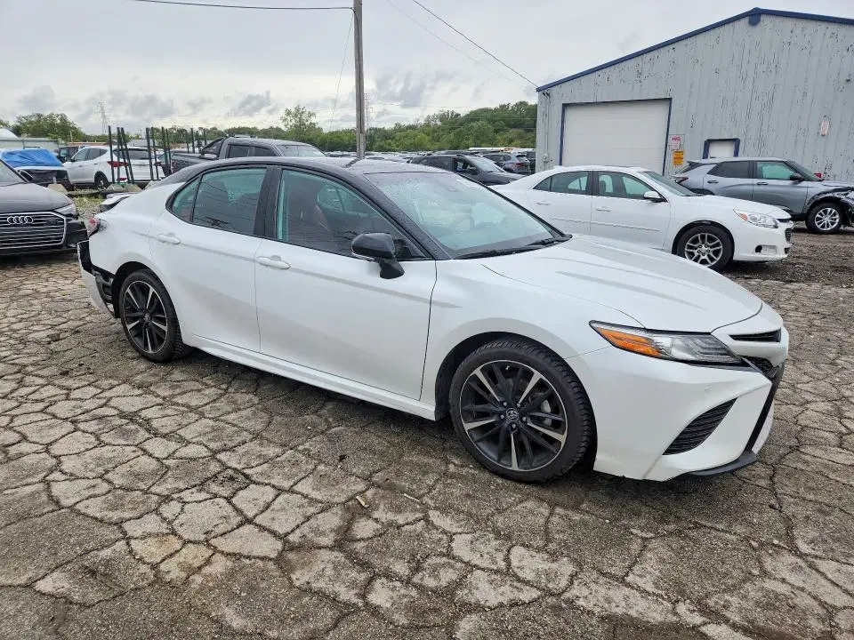 2019 TOYOTA CAMRY VIN 4T1B61HK6KU267895 фото 4