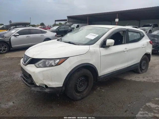 2018 Nissan Rogue Sport S VIN JN1BJ1CR6JW264010 фото 2