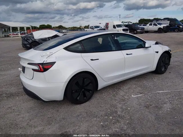 2025 Tesla Model 3 Long Range Rear-wheel Drive VIN 5YJ3E1EA6SF926459 фото 4