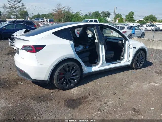 2022 Tesla Model Y Performance Dual Motor All-wheel Drive VIN 7SAYGDEF4NF309033 фото 4