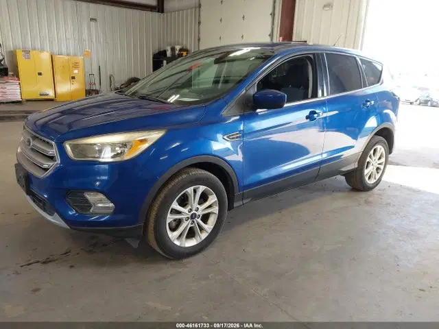 2017 Ford ESCAPE SE VIN 1FMCU9GD7HUE50405 фото 2
