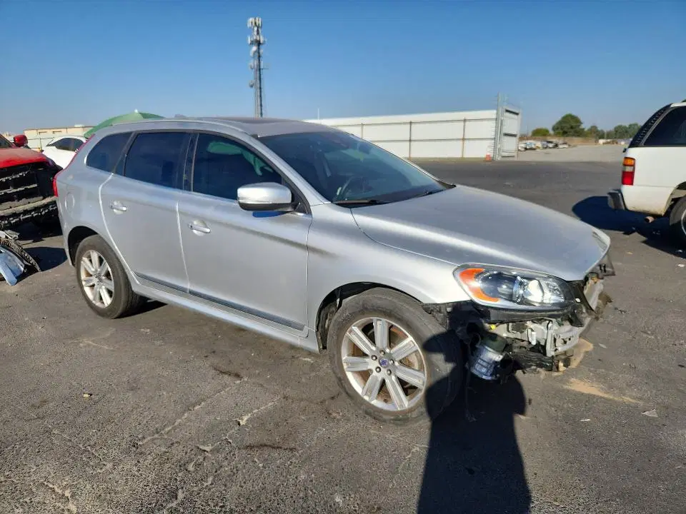 2017 Volvo XC60 VIN YV440MRU0H2101602 фото 4