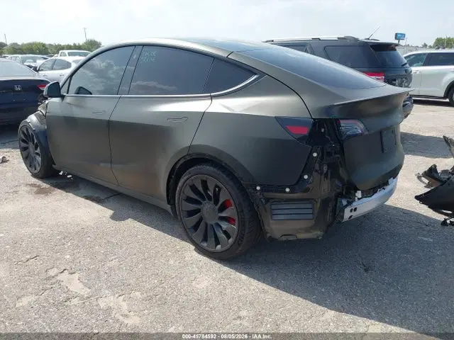 2022 Tesla Model Y Performance Dual Motor All-wheel Drive VIN 7SAYGDEF5NF345278 фото 3