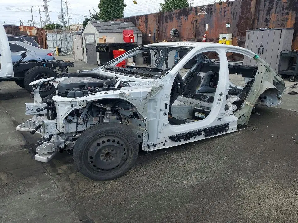 WBA43FJ01RCR64254 — 2024 BMW 530, Вандализм, фото до ремонта