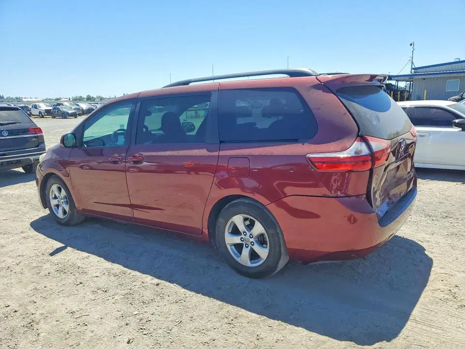 2015 Toyota Sienna VIN 5TDKK3DC9FS589242 фото 2
