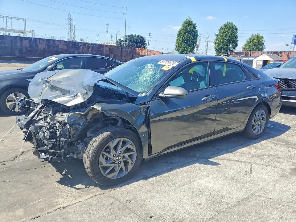 KMHLM4DJ8TU184138 — 2026 Hyundai Elantra Hybrid, Передняя часть, фото до ремонта
