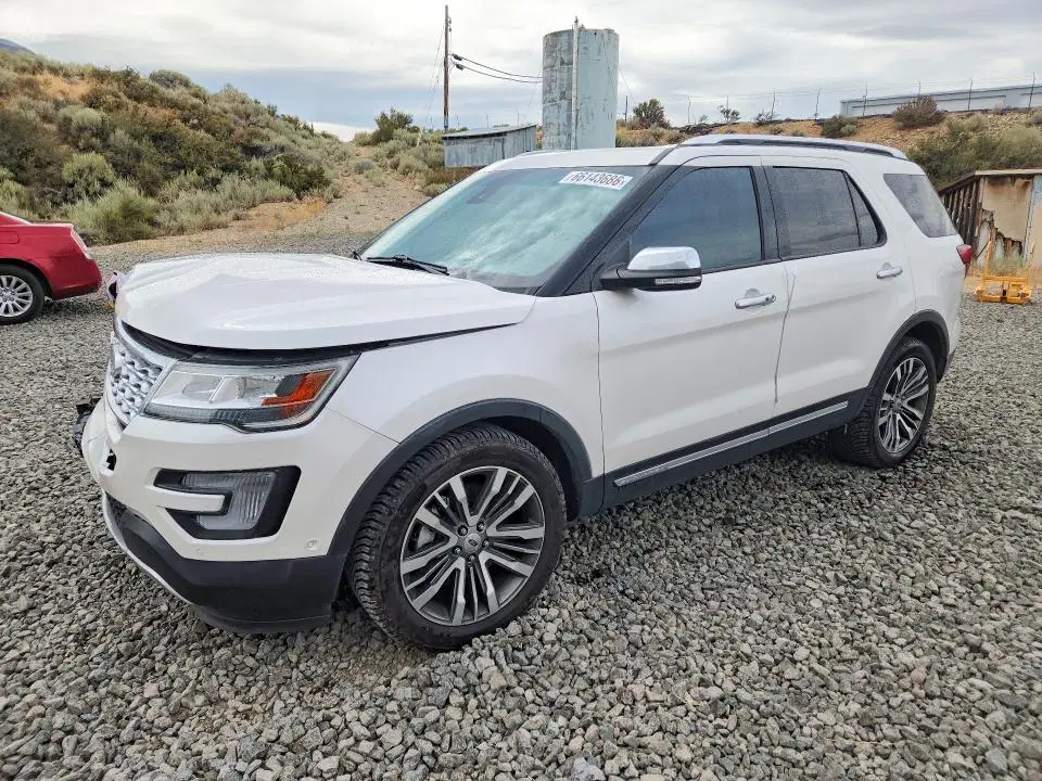 1FM5K8HT6GGD29277 — 2016 Ford Explorer, Передняя часть, фото до ремонта