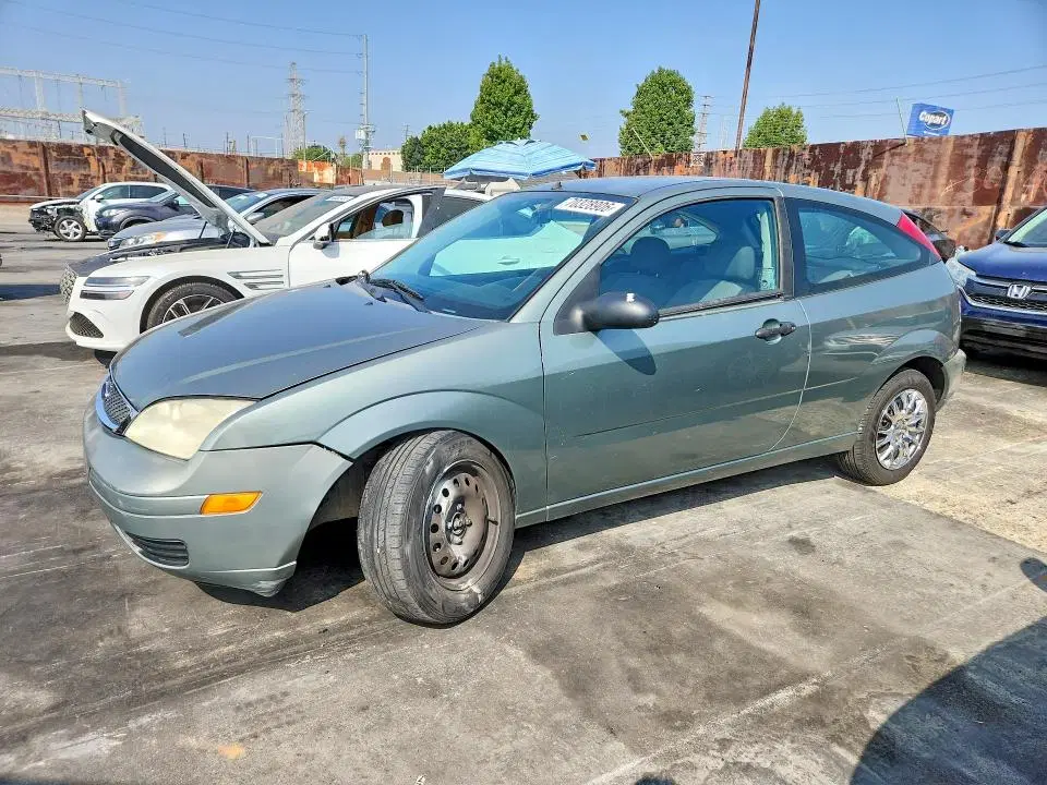 3FAFP31N65R116723 — 2005 Ford Focus, UNDERCARRIAGE, фото до ремонта