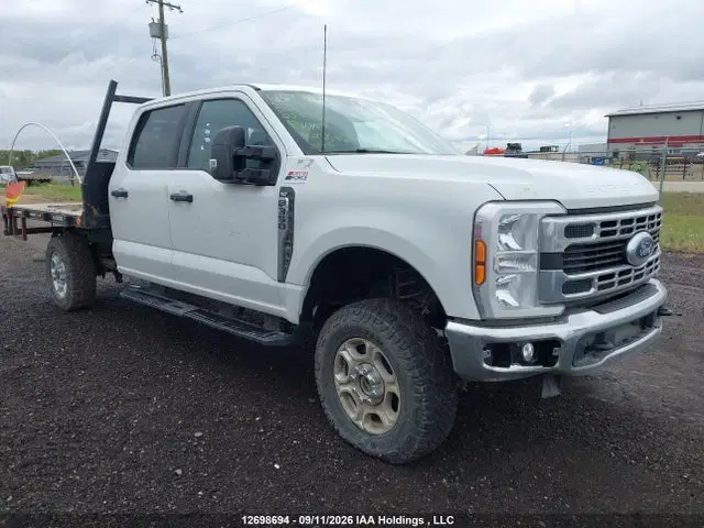 1FT8W3BA5SED53848 — 2025 Ford F350 Super Duty, Передняя часть (Front), фото до ремонта
