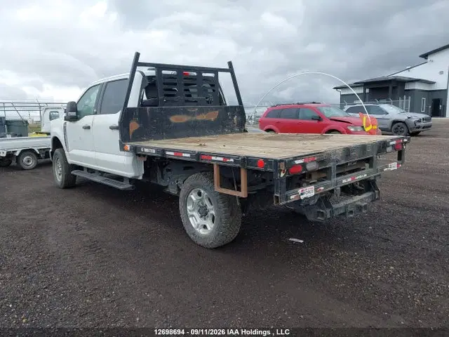 2025 Ford F350 Super Duty VIN 1FT8W3BA5SED53848 фото 3