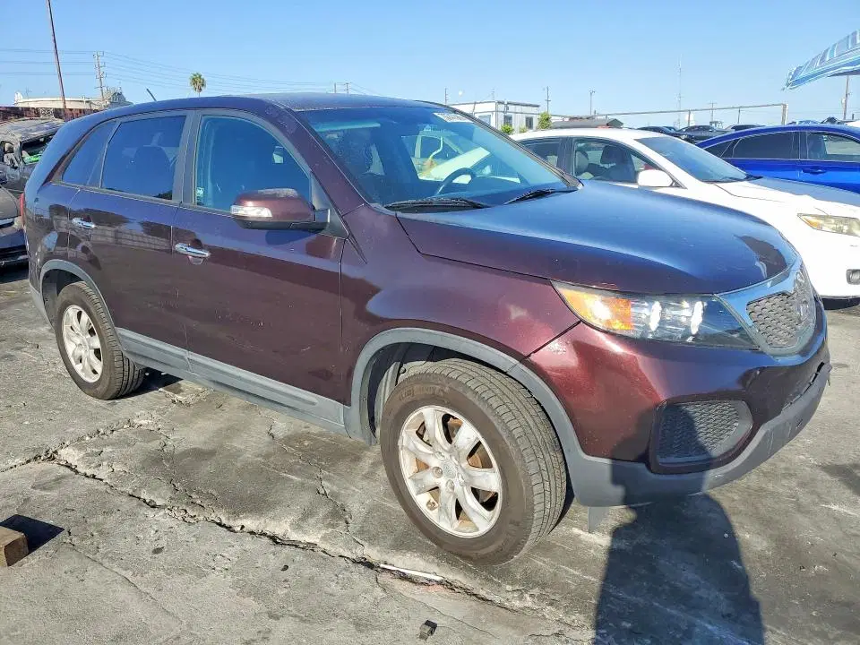 2011 KIA SORENTO VIN 5XYKT3A16BG004074 фото 4