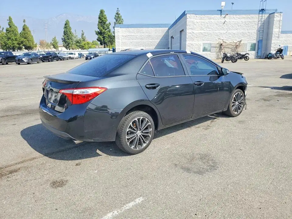 2016 Toyota Corolla VIN 5YFBURHE8GP451551 фото 3