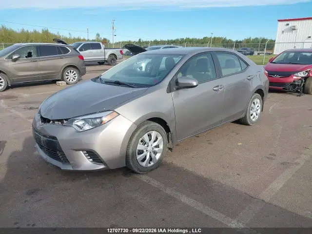 2015 Toyota COROLLA LE VIN 2T1BURHEXFC329644 фото 2