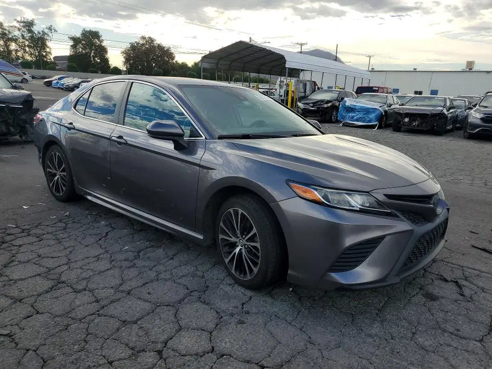 2018 Toyota Camry VIN 4T1B11HK8JU647057 фото 4