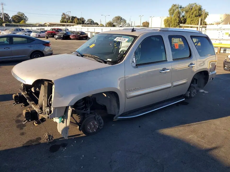 1GKFK63898J244393 — 2008 GMC Yukon, VANDALISM, фото до ремонта