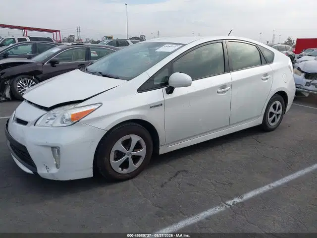 2015 Toyota Prius Two VIN JTDKN3DU2F1929621 фото 2