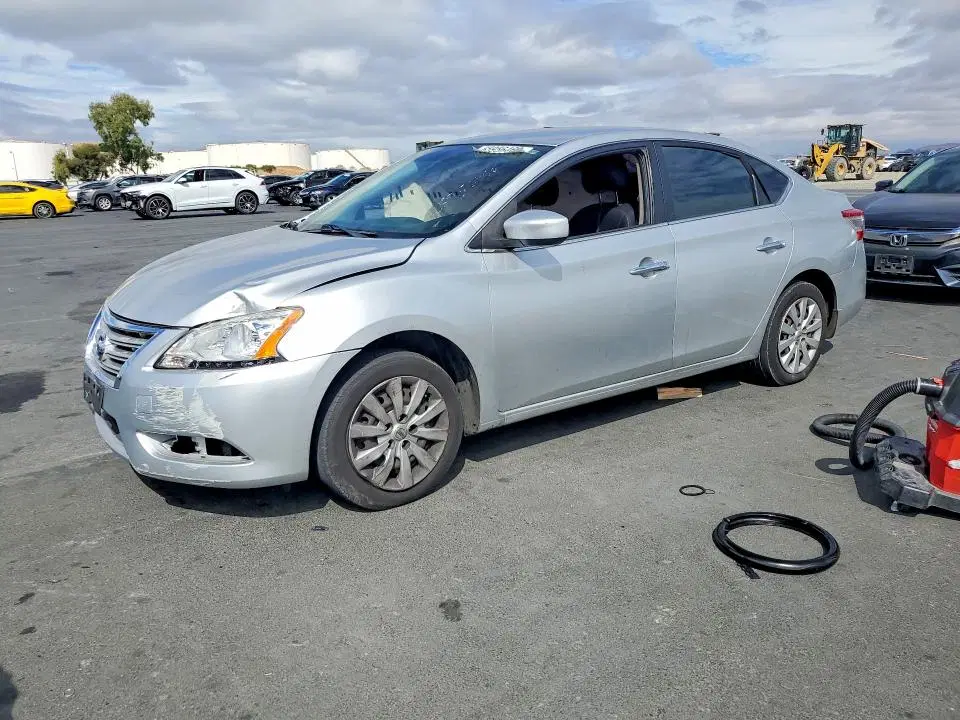 3N1AB7AP6FY216097 — 2015 Nissan Sentra, Боковая часть, фото до ремонта