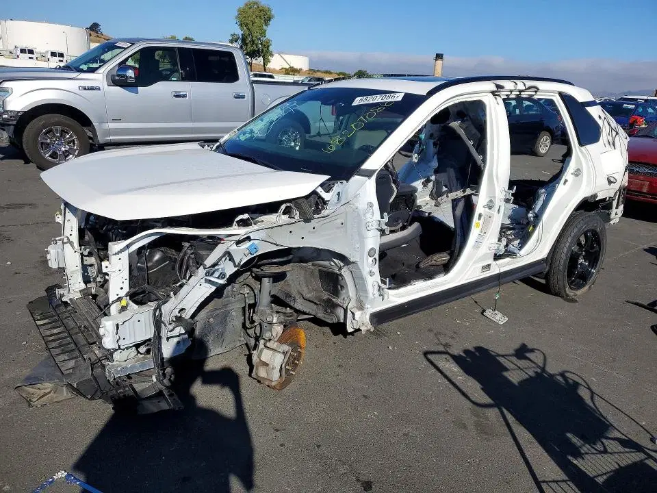 JTMA1RFV2LD530394 — 2020 Toyota RAV4, Вандализм (Vandalism), фото до ремонта