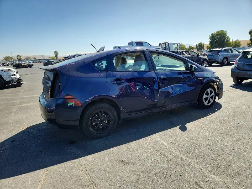2013 TOYOTA PRIUS VIN JTDKN3DU2D1683084 фото 3