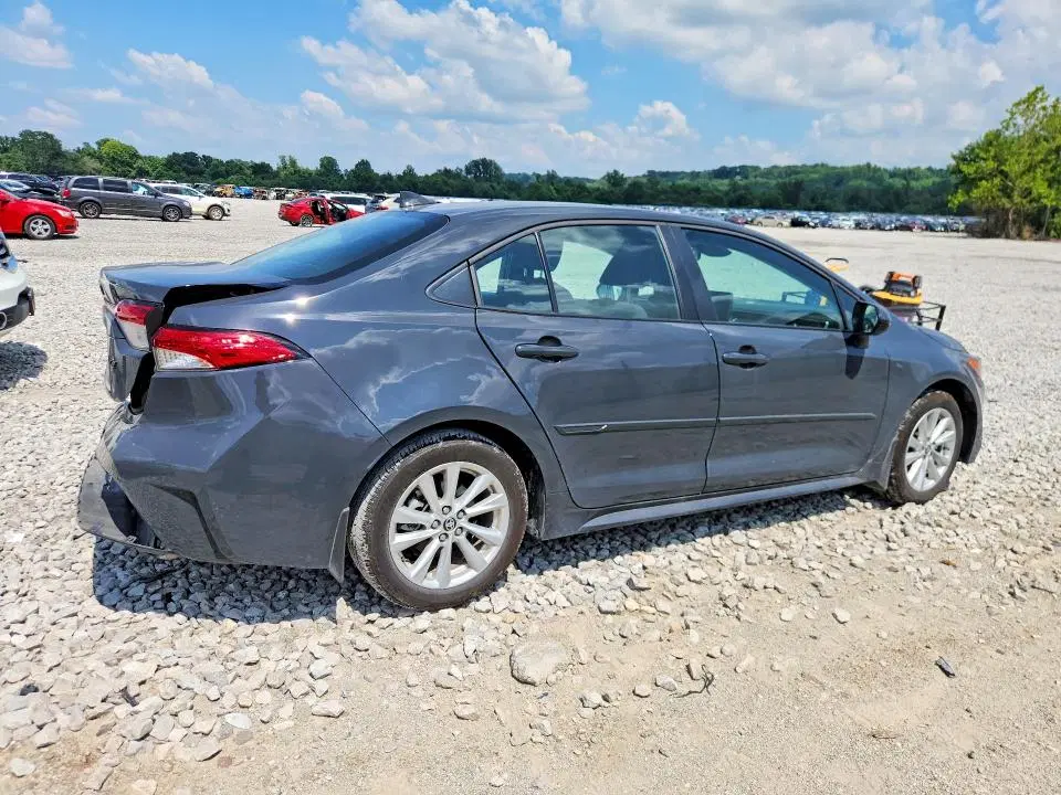 2026 Toyota Corolla VIN 5YFB4MDE5TP416033 фото 3