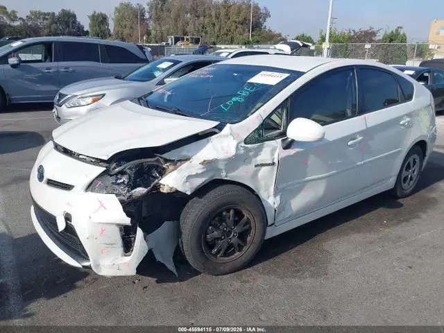 2014 Toyota Prius Two VIN JTDKN3DU6E1754899 фото 2