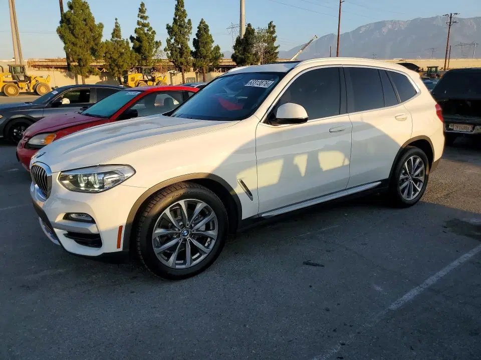 5UXTR7C51KLF36753 — 2019 BMW X3, Front End, фото до ремонта