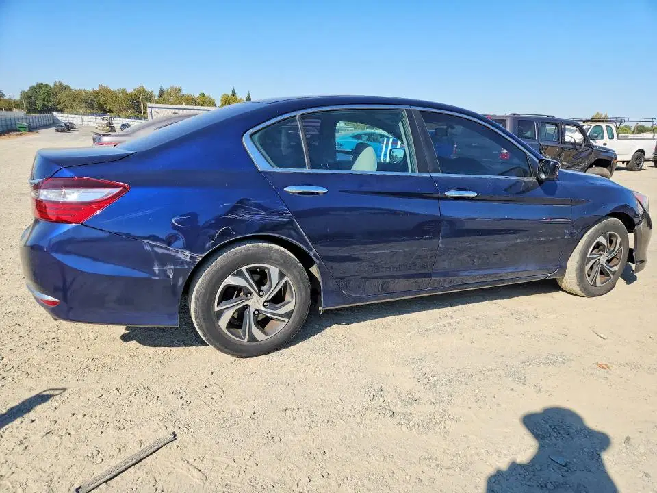 2017 Honda Accord VIN 1HGCR2F3XHA200729 фото 3
