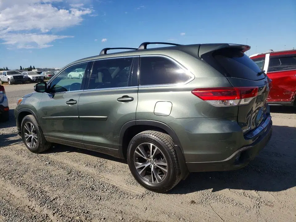 2018 Toyota Highlander VIN 5TDZZRFH1JS258900 фото 2