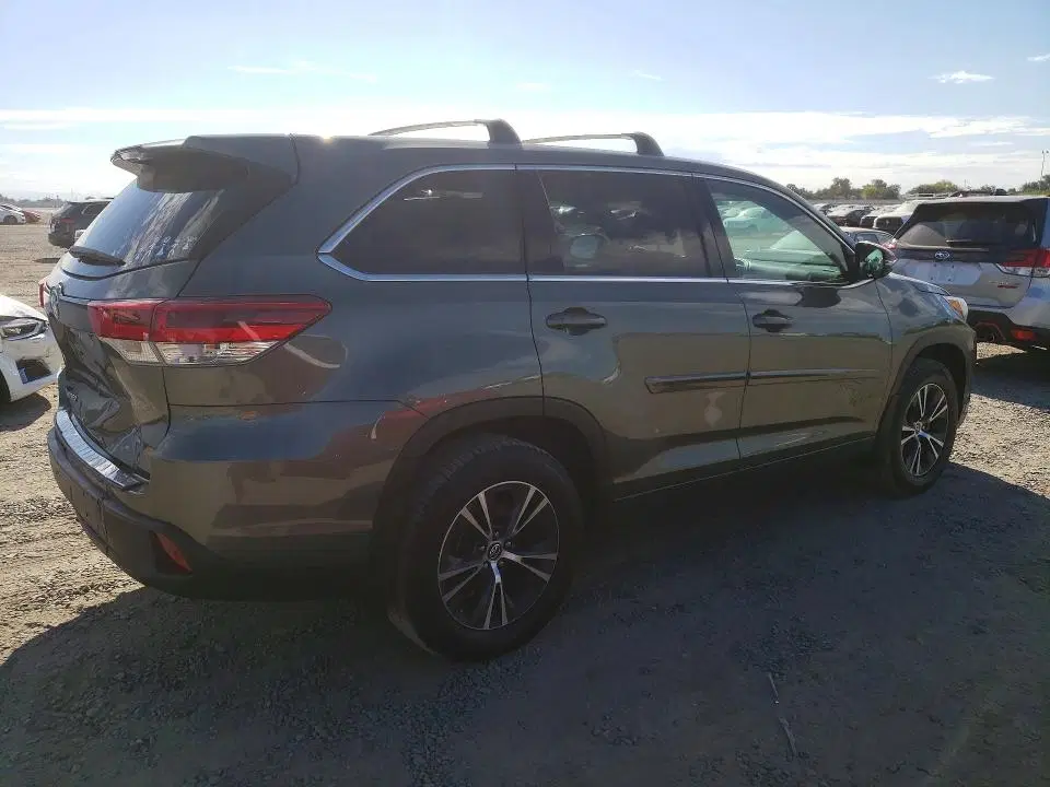 2018 Toyota Highlander VIN 5TDZZRFH1JS258900 фото 3