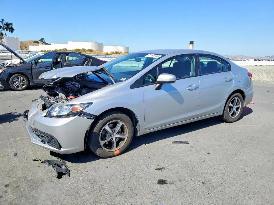 19XFB2F72FE082110 — 2015 Honda Civic, Передняя часть, фото до ремонта