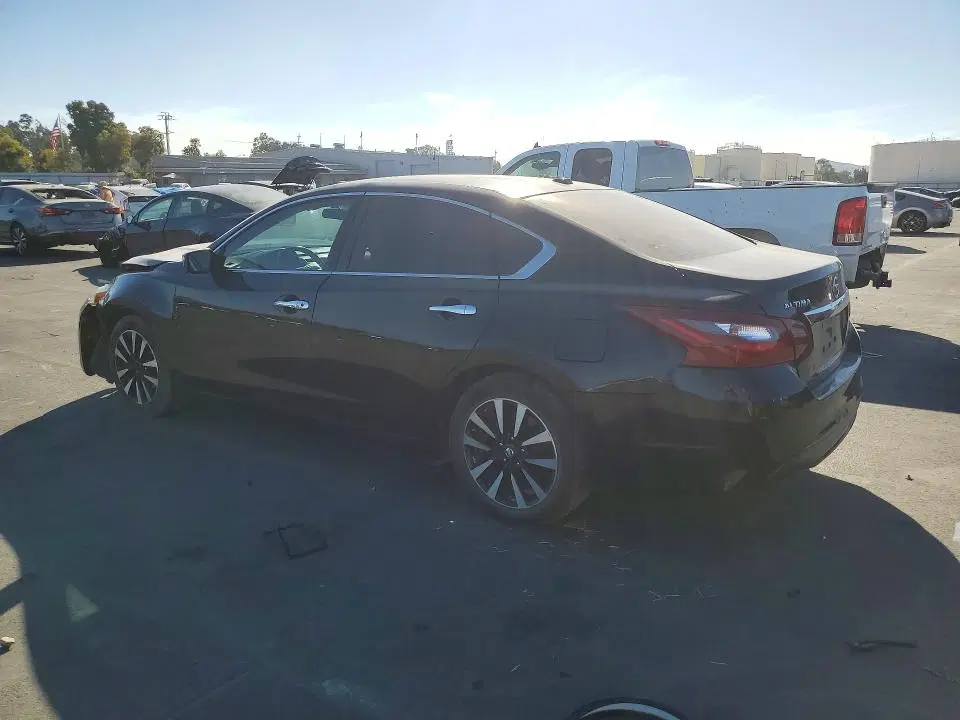 2018 NISSAN ALTIMA VIN 1N4AL3AP3JC207738 фото 2