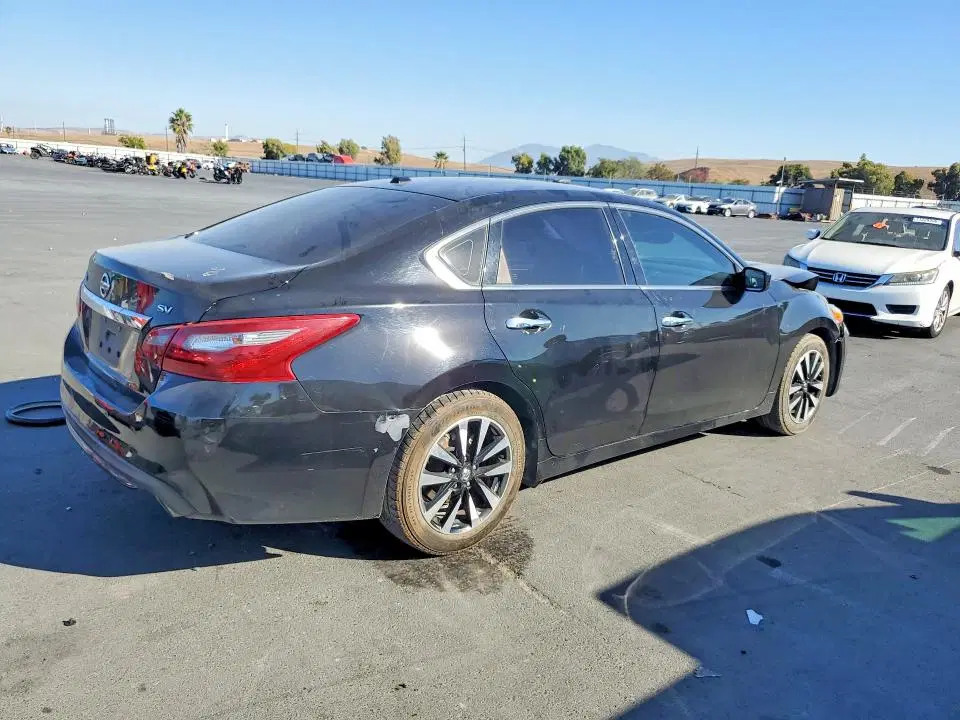2018 NISSAN ALTIMA VIN 1N4AL3AP3JC207738 фото 3