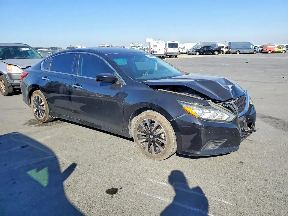 2018 NISSAN ALTIMA VIN 1N4AL3AP3JC207738 фото 4
