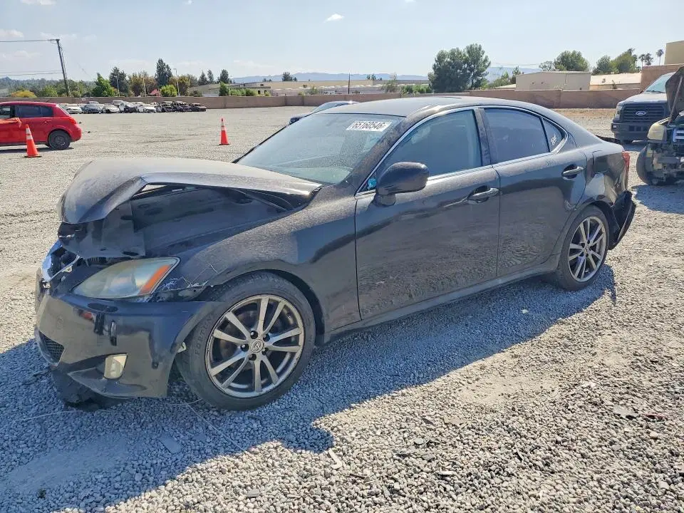JTHBK262562001390 — 2006 Lexus IS, FRONT END, фото до ремонта