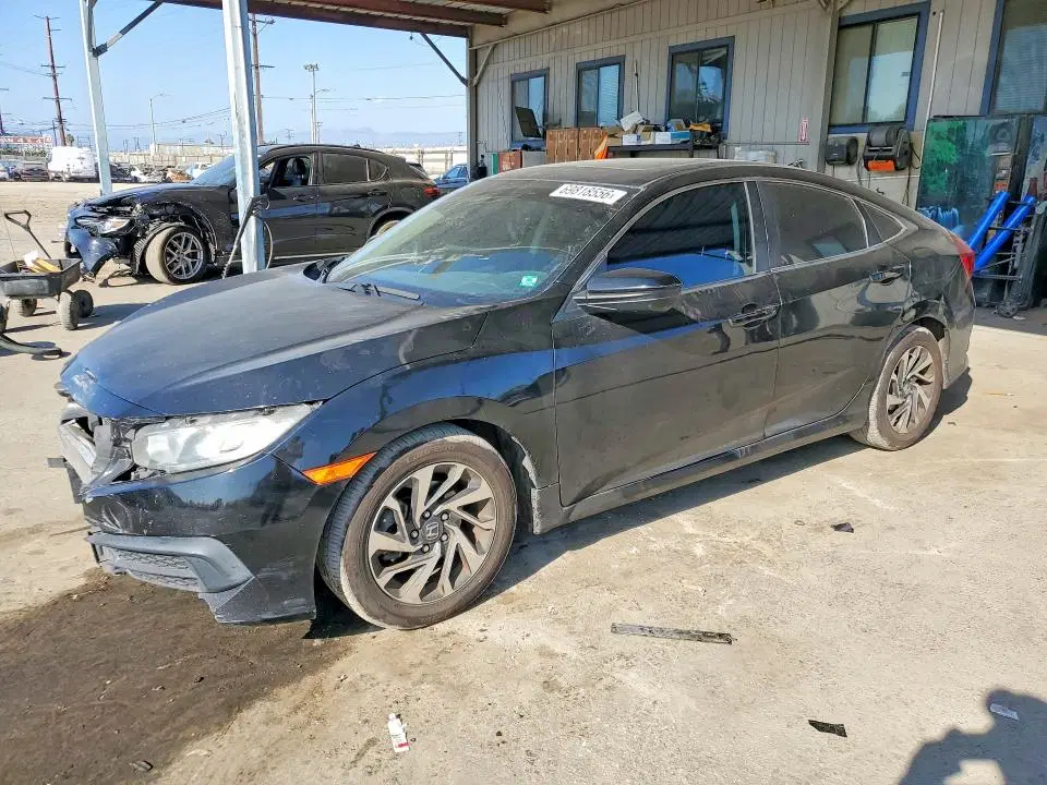 2HGFC2F79GH575545 — 2016 Honda Civic, Front End, фото до ремонта
