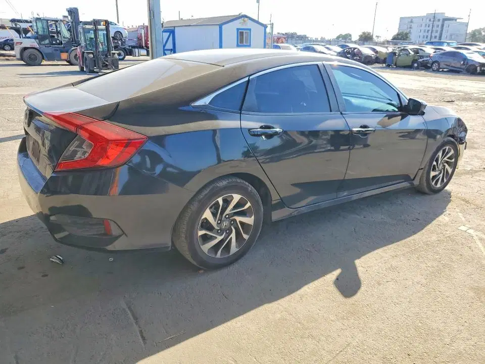 2016 Honda Civic VIN 2HGFC2F79GH575545 фото 3