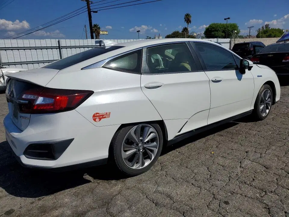 2018 Honda Clarity VIN JHMZC5F14JC015434 фото 3