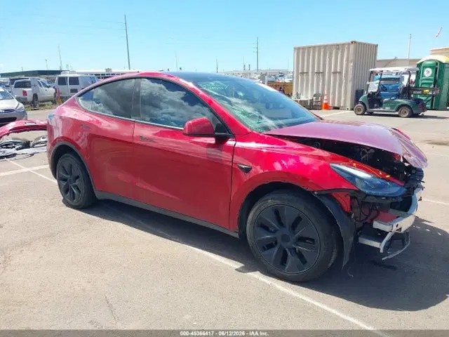 7SAYGDED1RF131005 — 2024 Tesla Model Y Long Range Single Motor Rear-Wheel Drive/RWD, Передняя часть (Front End), фото до ремонта