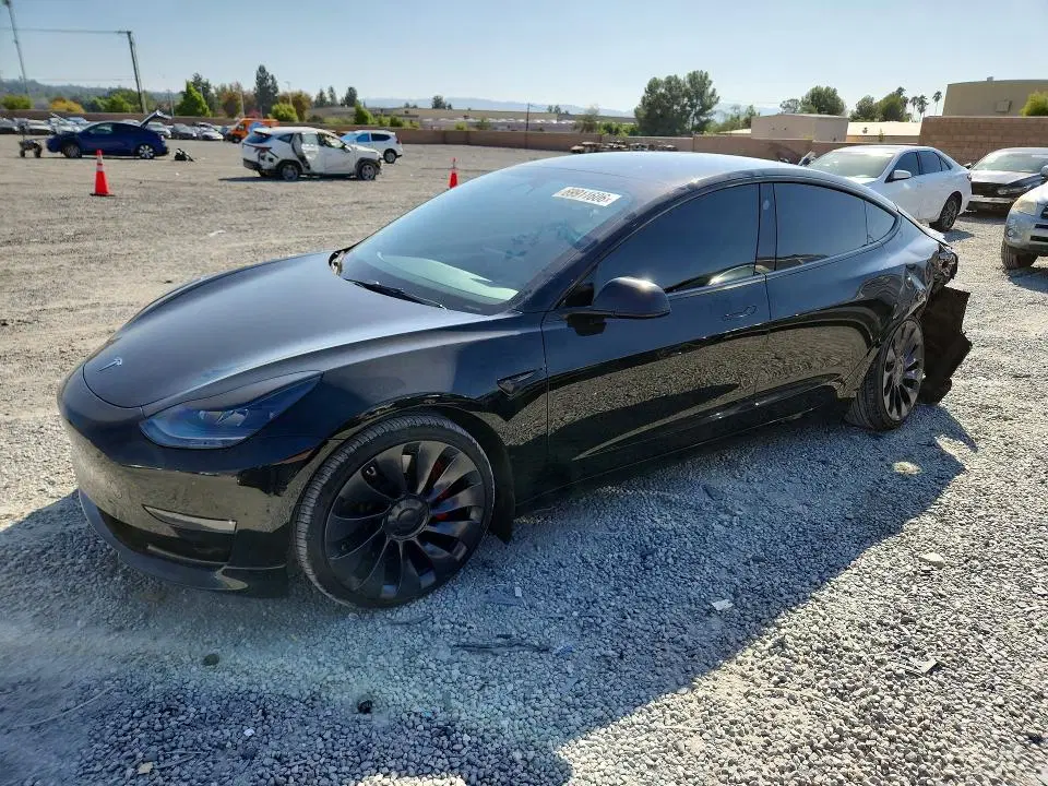 5YJ3E1EC0PF631530 — 2023 Tesla Model 3, Задняя часть, фото до ремонта
